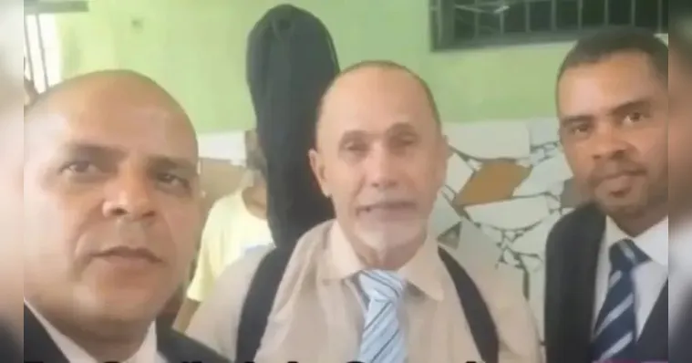 Jorge Beltrão, ao centro, prefere continuar preso para não matar | Divulgação