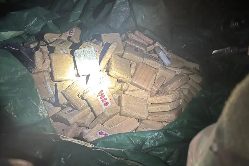 Ação da PM intercepta avião com uma tonelada de drogas entre Itaituba e Rurópolis, no Pará
