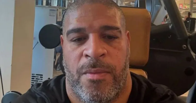Adriano Imperador revela que mãe sofreu golpe e deu ultimato