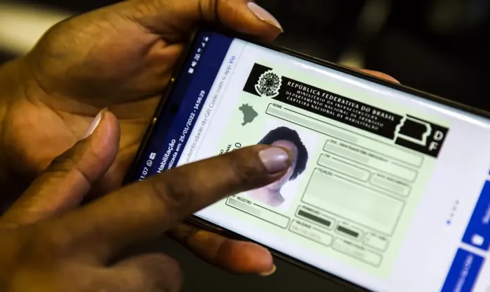 Novos pedidos de Carteira Nacional de Habilitação quadruplicam em janeiro, mostra Senatran