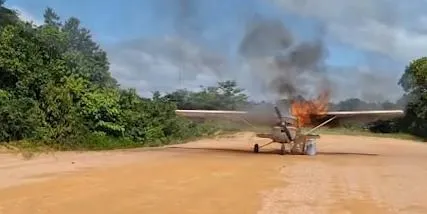Ibama destrói avião e apreende ouro em operação contra garimpo ilegal entre Pará e Amapá