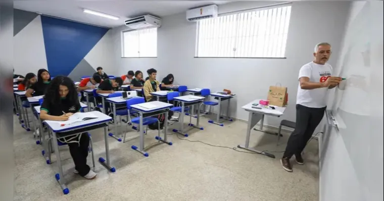 Professor temporário tem direito ao piso salarial do magistério