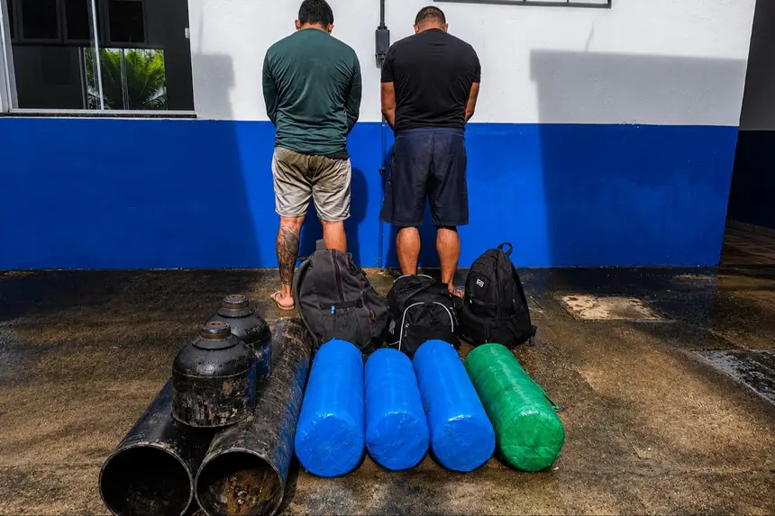 Base Candiru apreende quase 80 quilos de oxi em embarcação com destino a Santarém