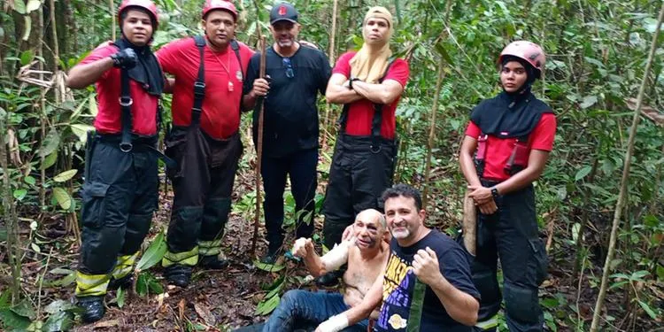 Piloto de avião é resgatado de área de mata em Benevides neste sábado (16)