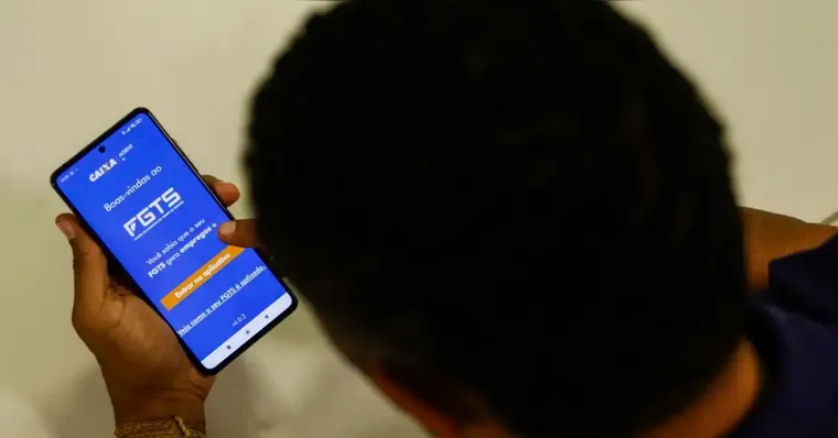 Nesta nova fase, o governo disponibilizou R$ 10,3 milhões para auxiliar trabalhadores endividados na reorganização de suas finanças. | Foto: Joédson Alves / Agência Brasil