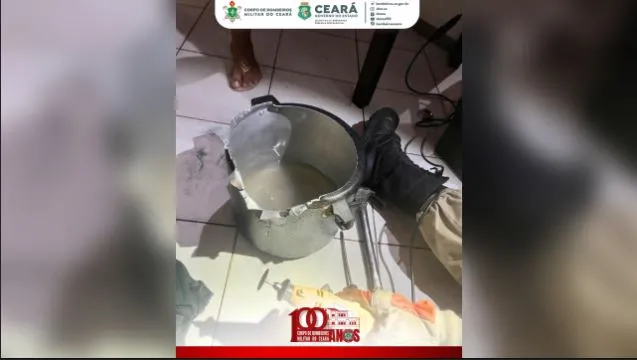 Criança fica presa em panela de pressão e é resgatada