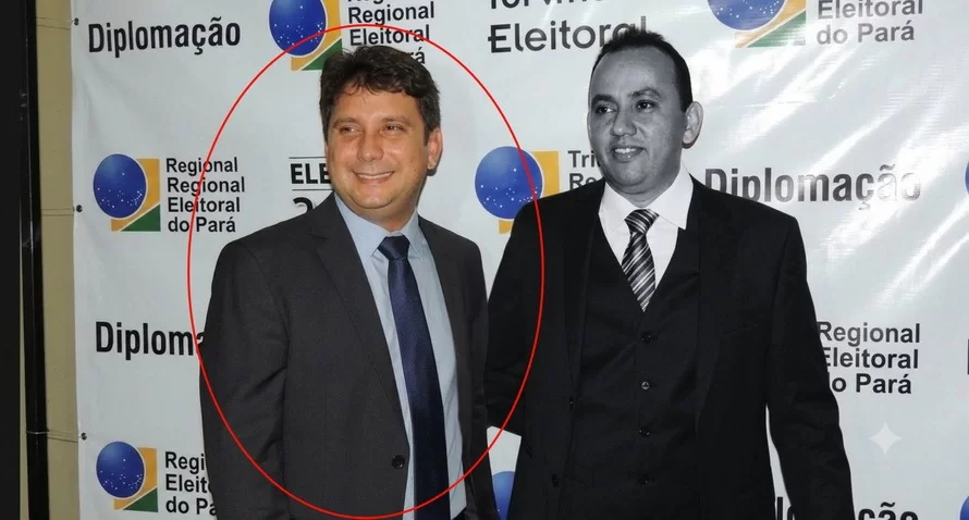 Artur Brito (esq.) e Jones William no dia em que foram diplomados vice e prefeito, respectivamente, de Tucuruí