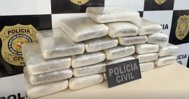 Foram cerca de 22 quilos de maconha apreendida pelos policiais | Reprodução