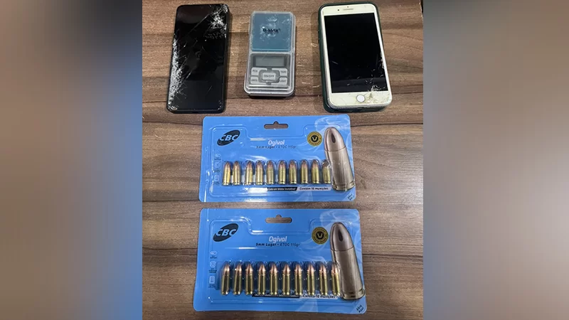 Duas embalagens de munições foram encontradas com Hiago / Fotos: Divulgação
