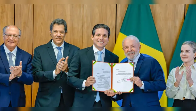 Governo propõe isenção do IR para quem ganha até R$ 5 mil